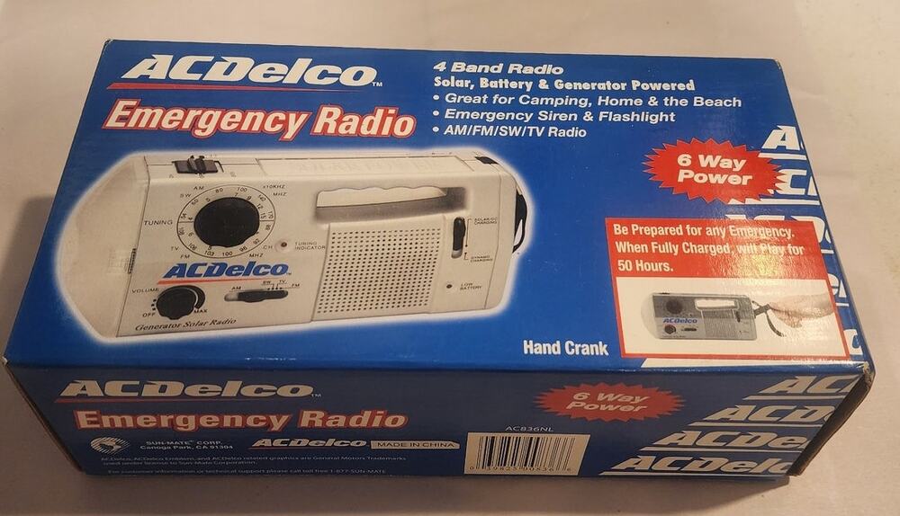 New Sealed ACDelco Emergency Radio Hand Crank Dynamo Flashlight Siren AC836NL